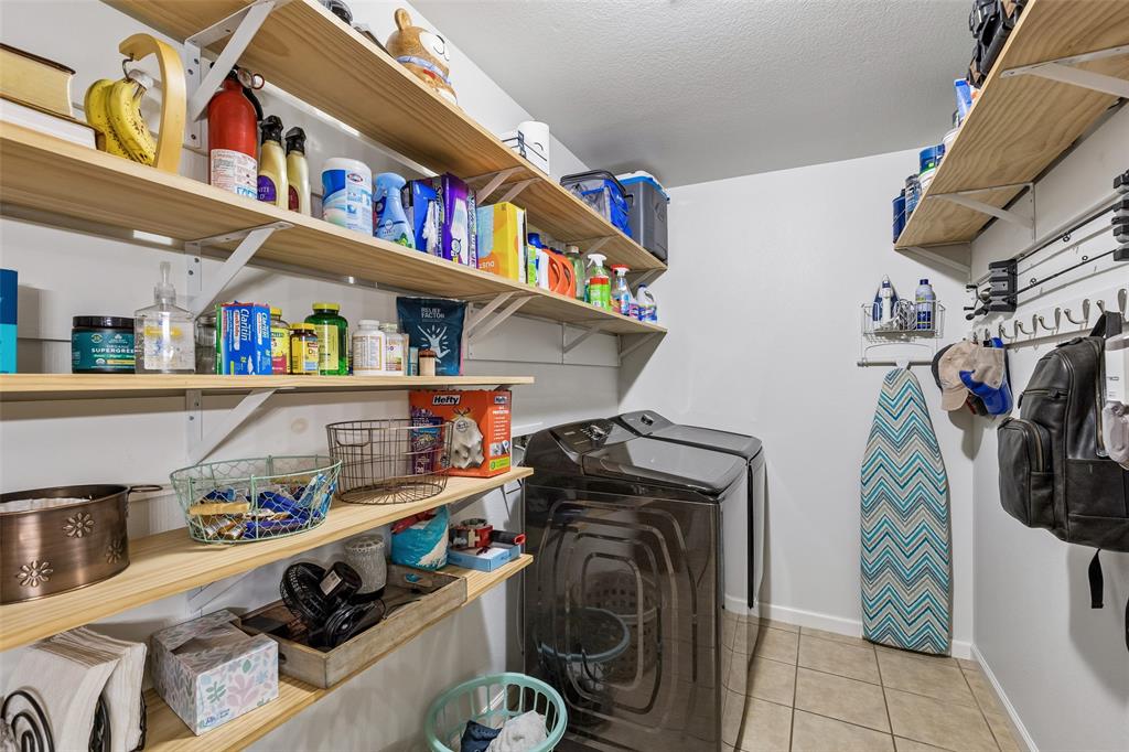 2903 Meadow Bluff Drive Property Photo 19