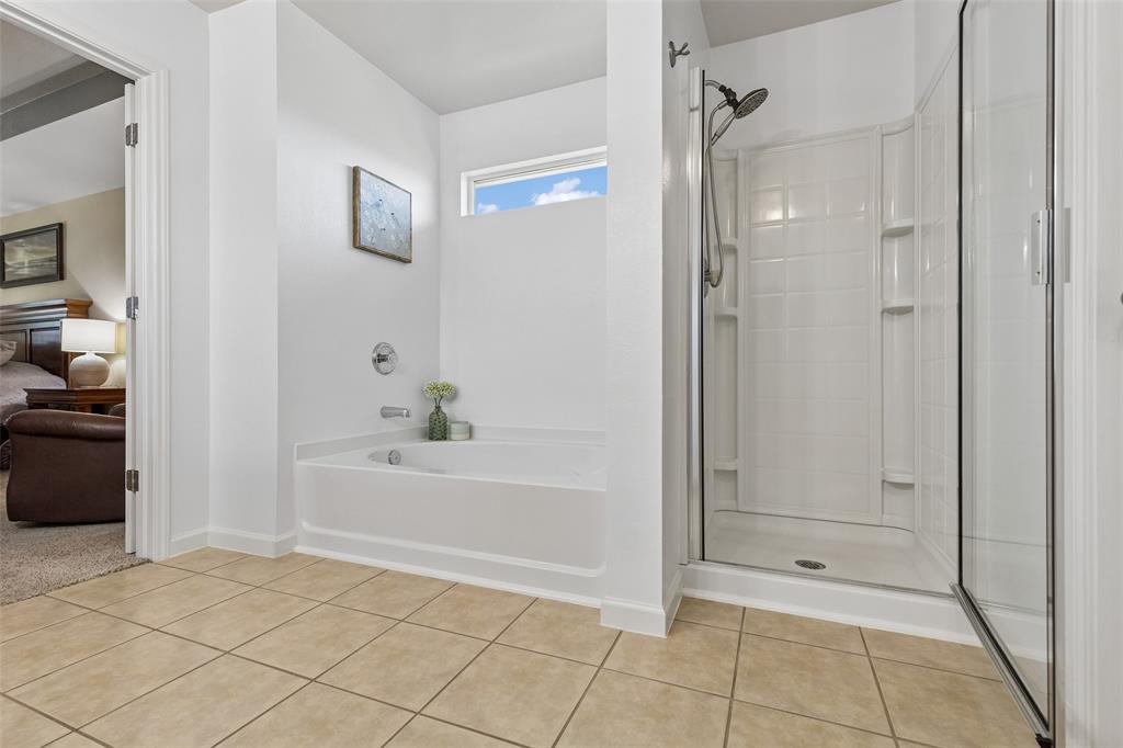2903 Meadow Bluff Drive Property Photo 28