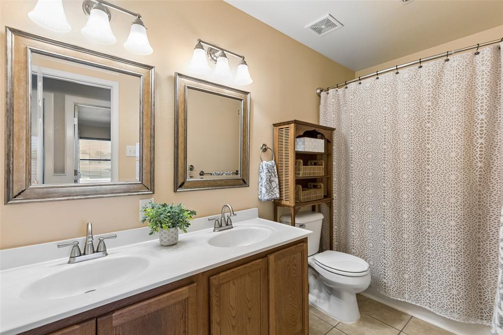 2903 Meadow Bluff Drive Property Photo 32