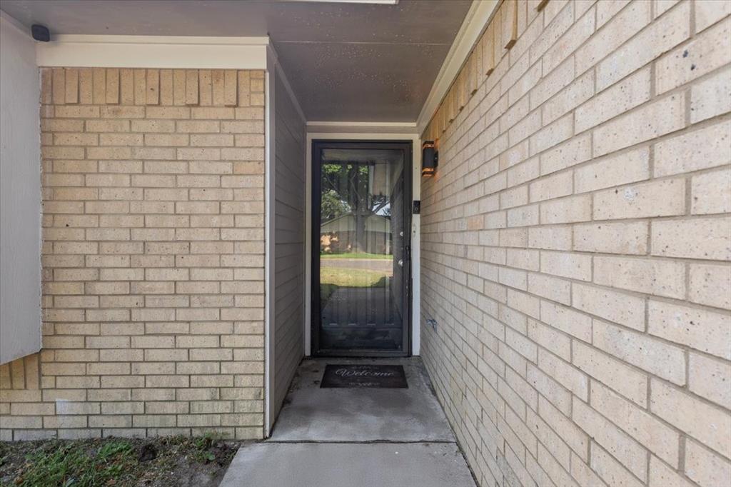 710 Southwood Drive Property Photo 2