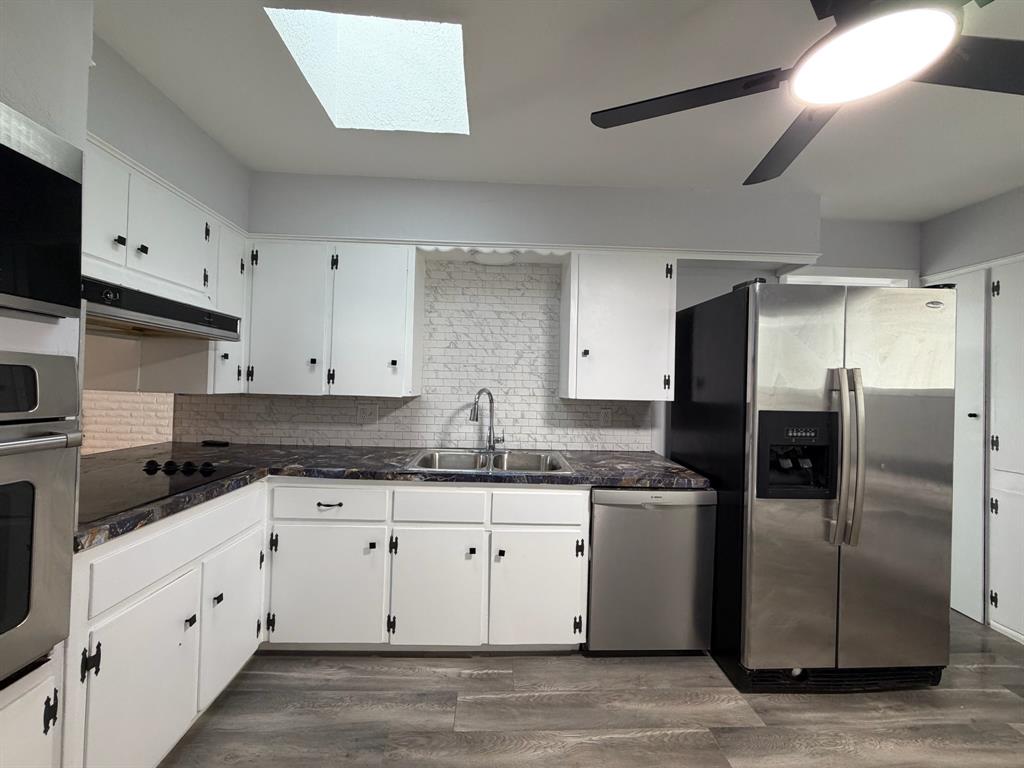 5211 Longshore Drive Property Photo 6