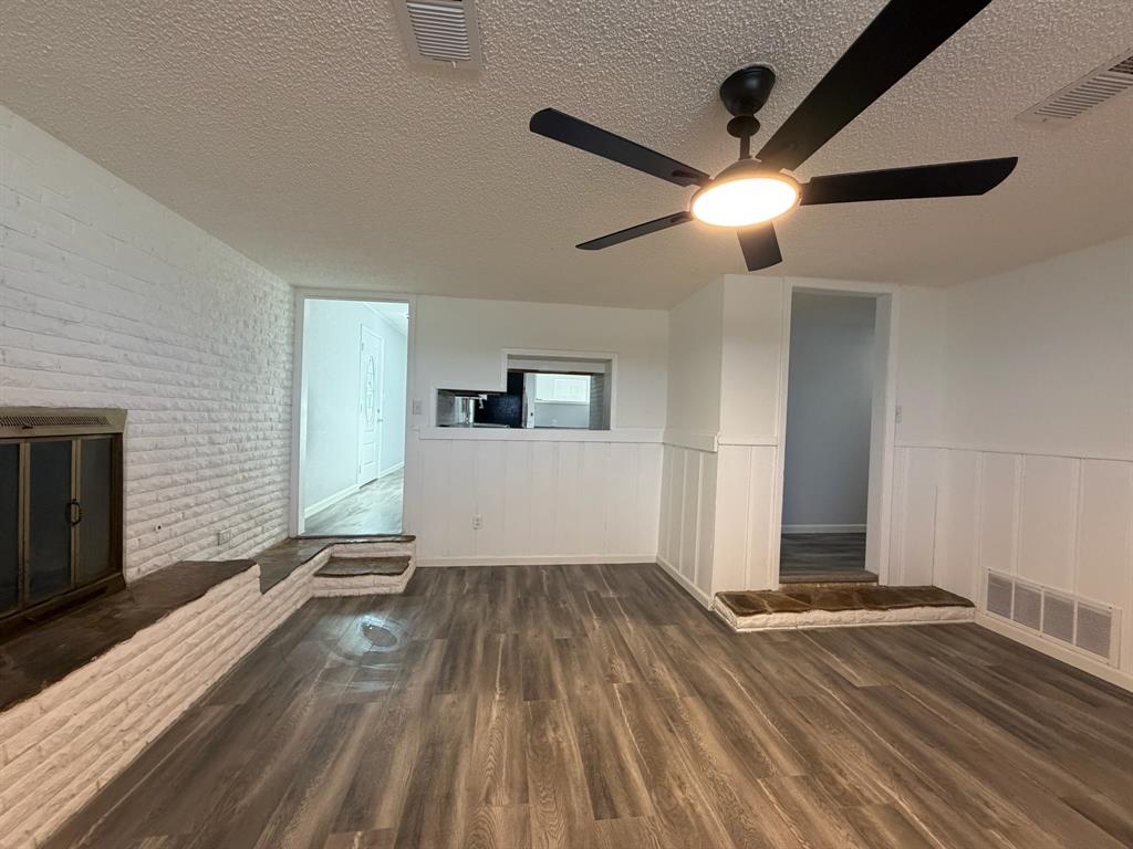 5211 Longshore Drive Property Photo 7