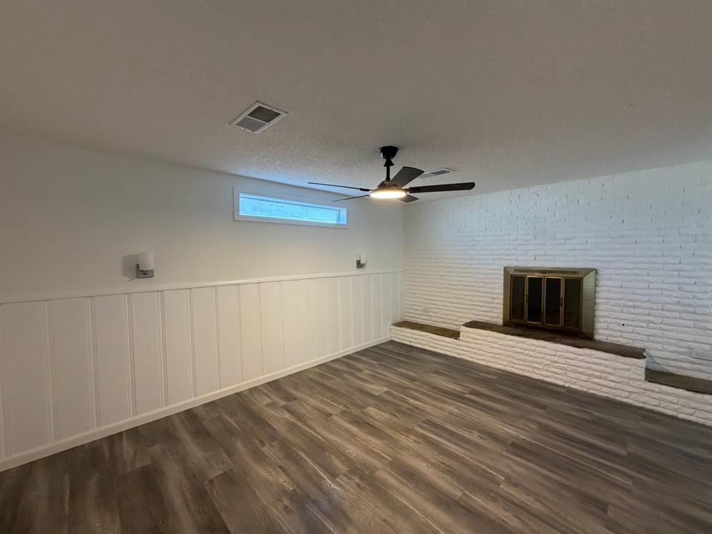 5211 Longshore Drive Property Photo 8