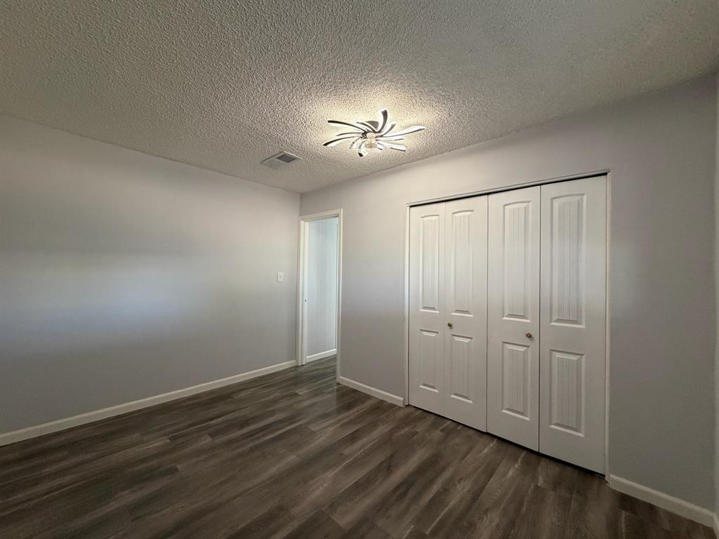 5211 Longshore Drive Property Photo 10