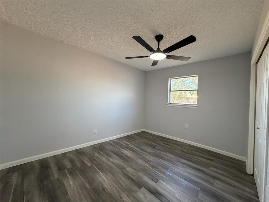 5211 Longshore Drive Property Photo 13