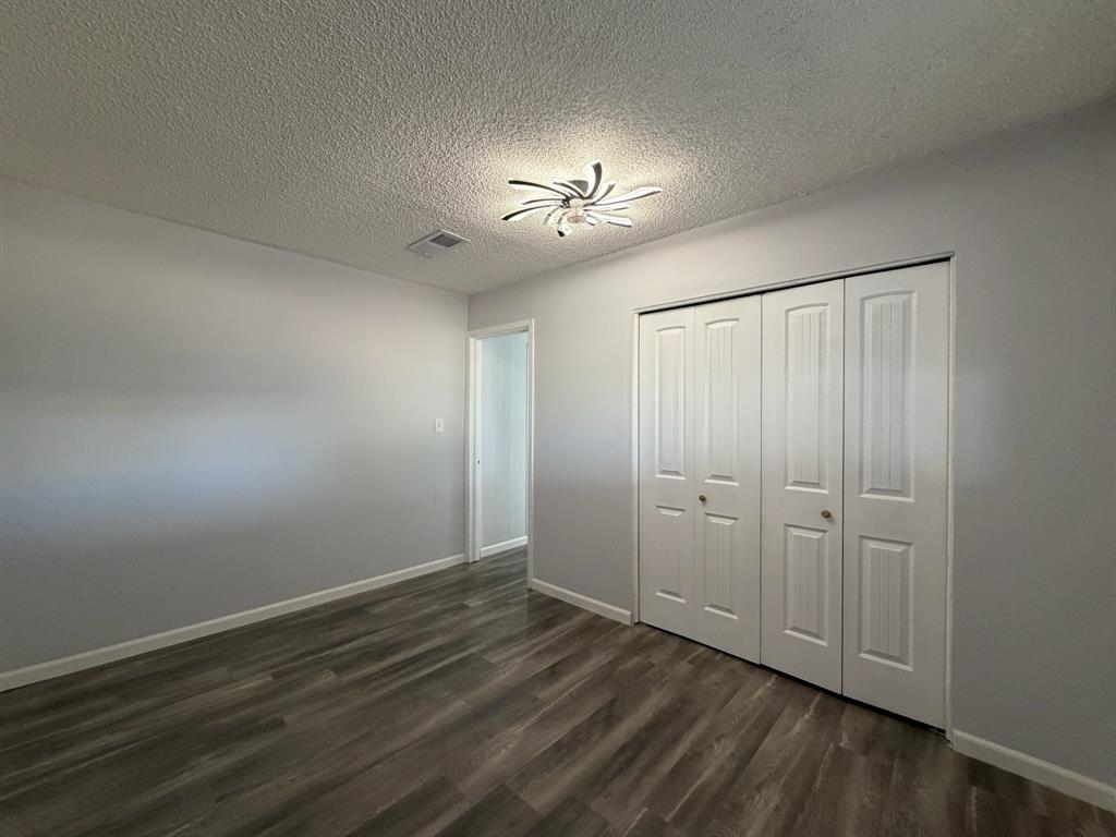 5211 Longshore Drive Property Photo 15