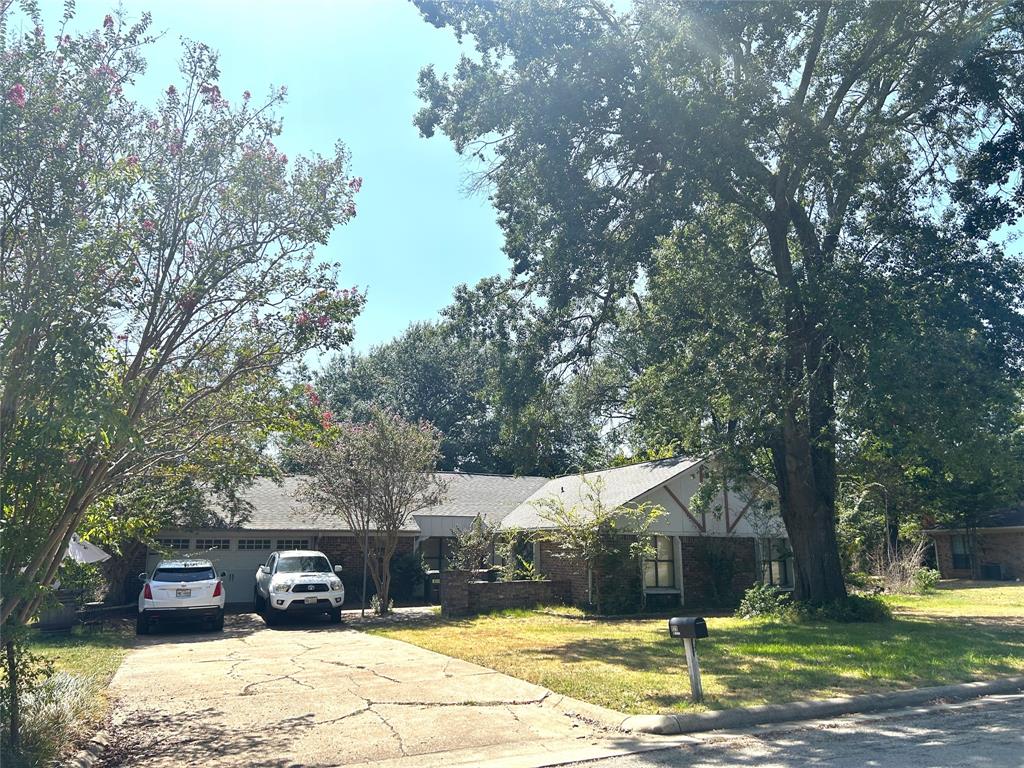 920 Brandyn Place Property Photo 1