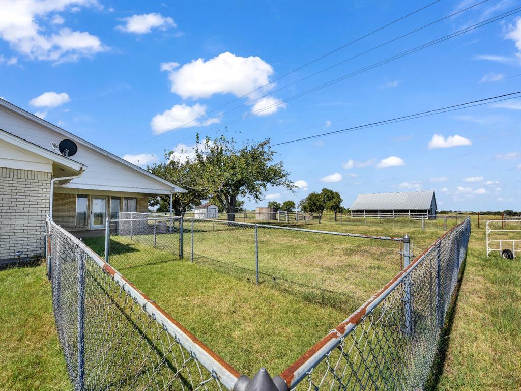5108 Woodard Avenue Property Photo 9