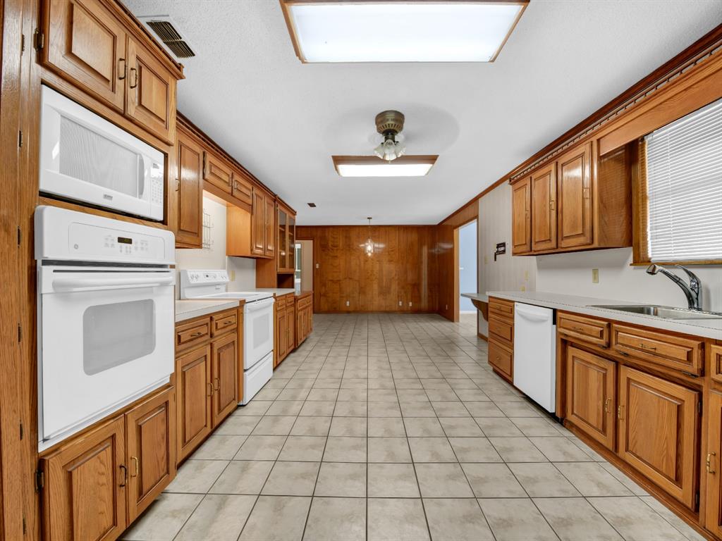5108 Woodard Avenue Property Photo 11