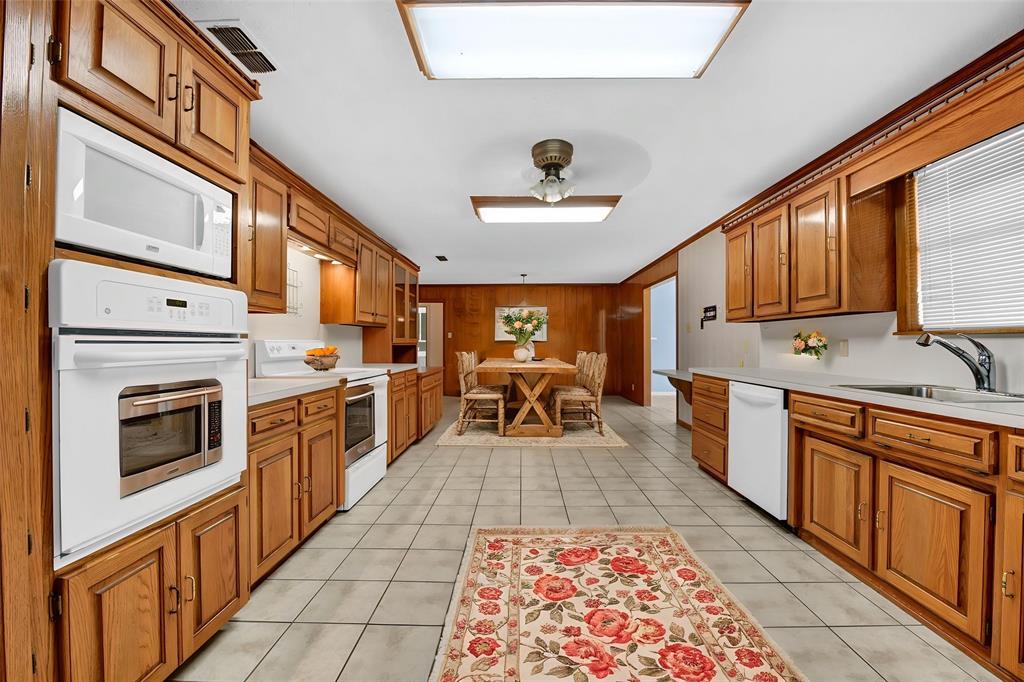 5108 Woodard Avenue Property Photo 12