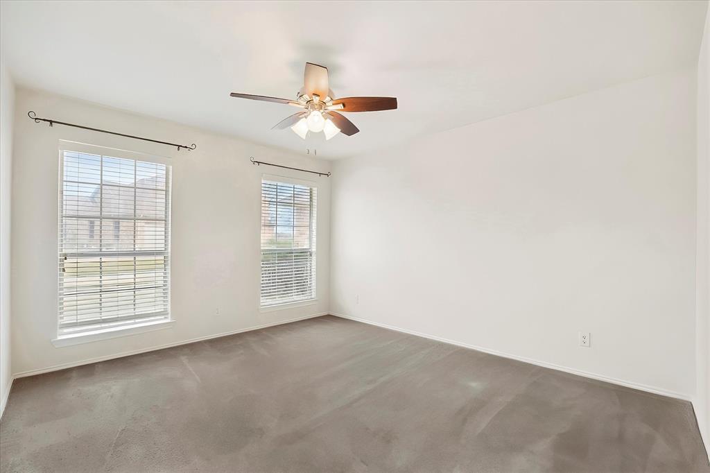 1025 Oak Hollow Lane Property Photo 18