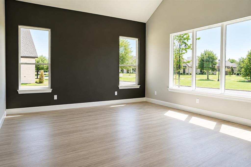 1012 Devonshire Drive Property Photo 18
