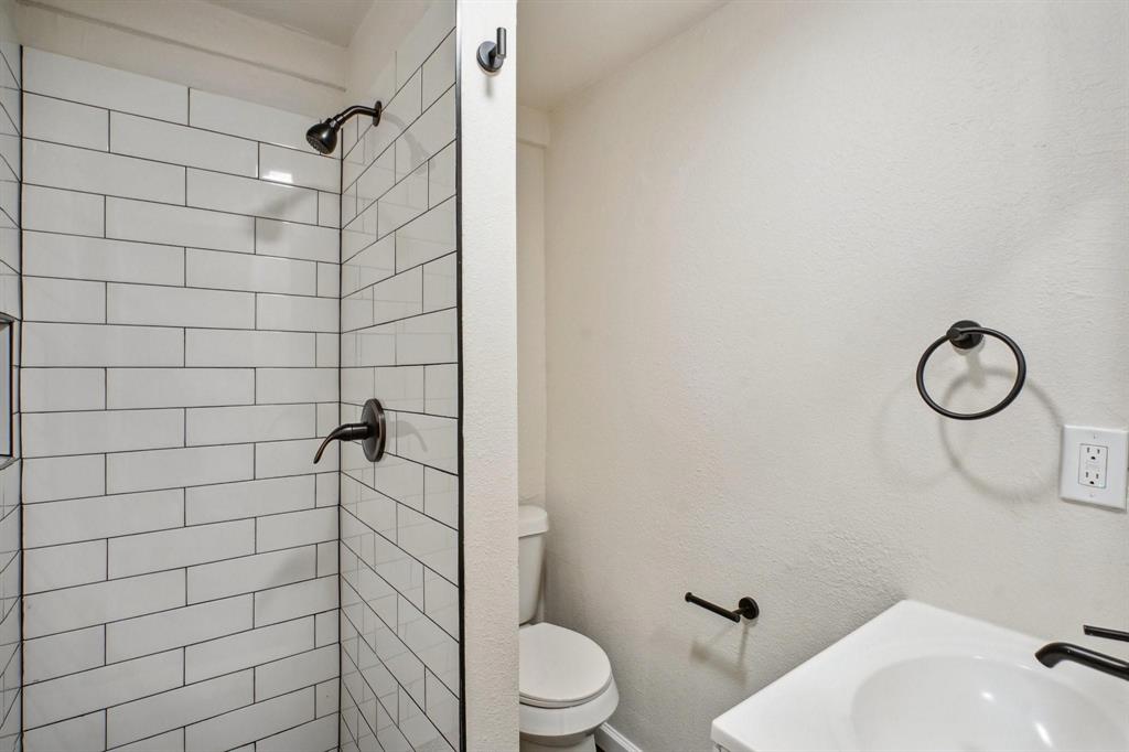 2103 Wheaton Drive Property Photo 26