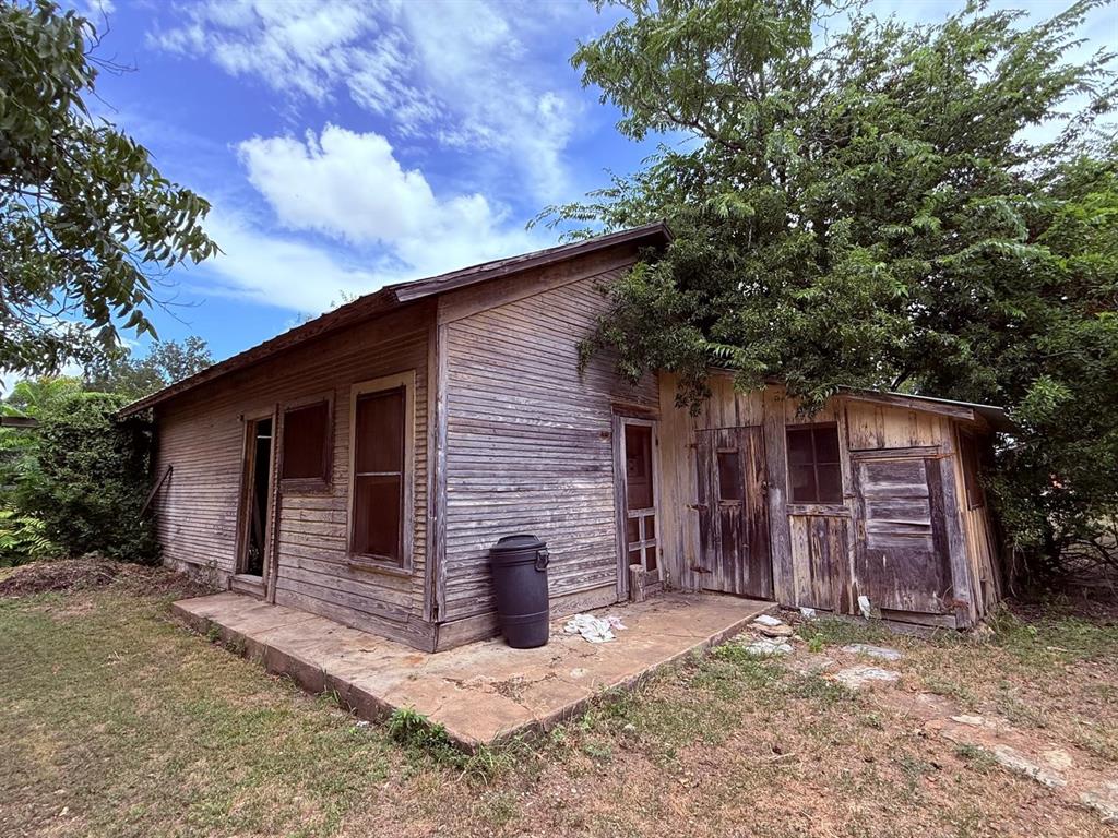 806 S Willow Street Property Photo 14