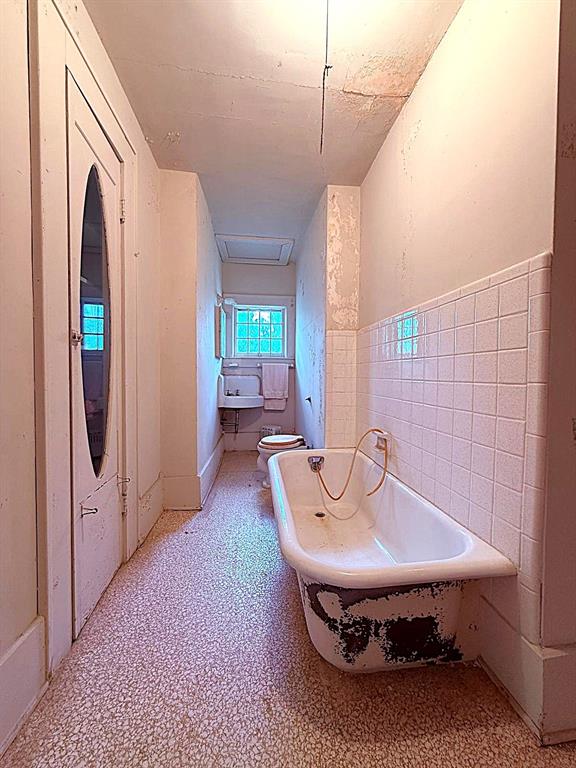 806 S Willow Street Property Photo 23