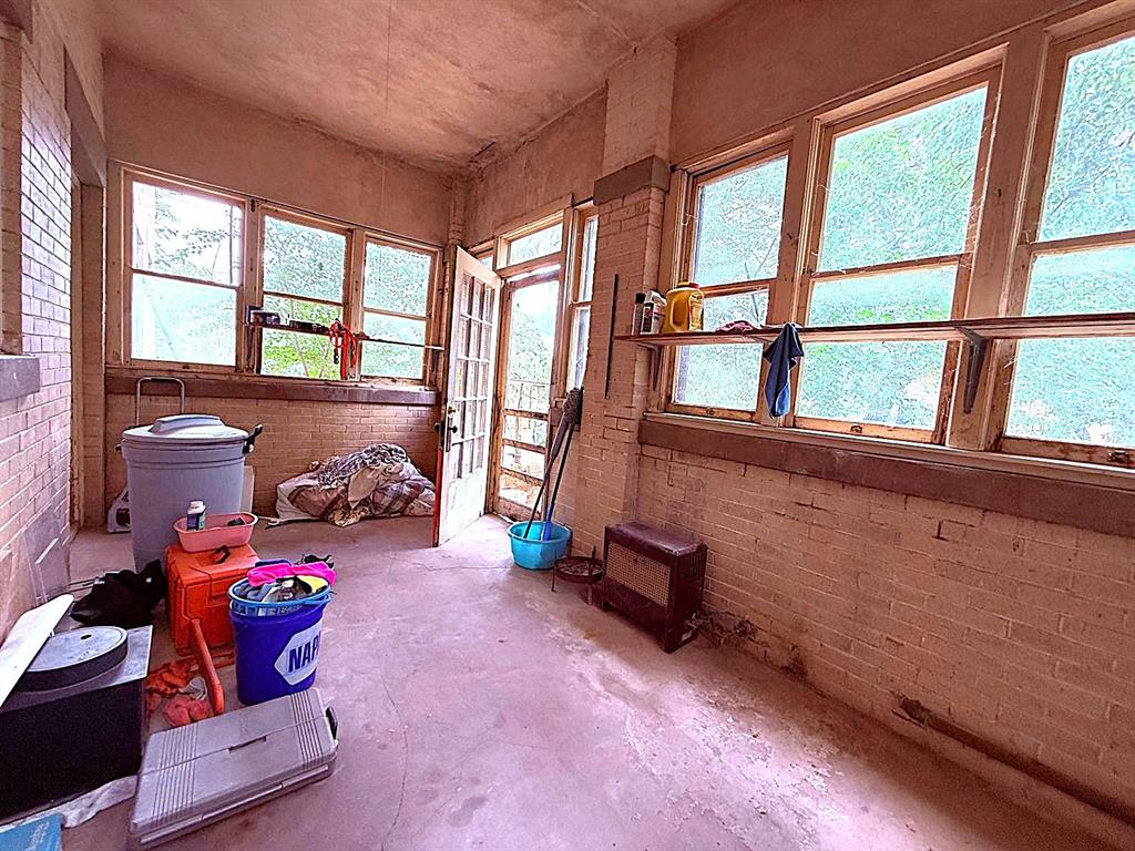 806 S Willow Street Property Photo 33