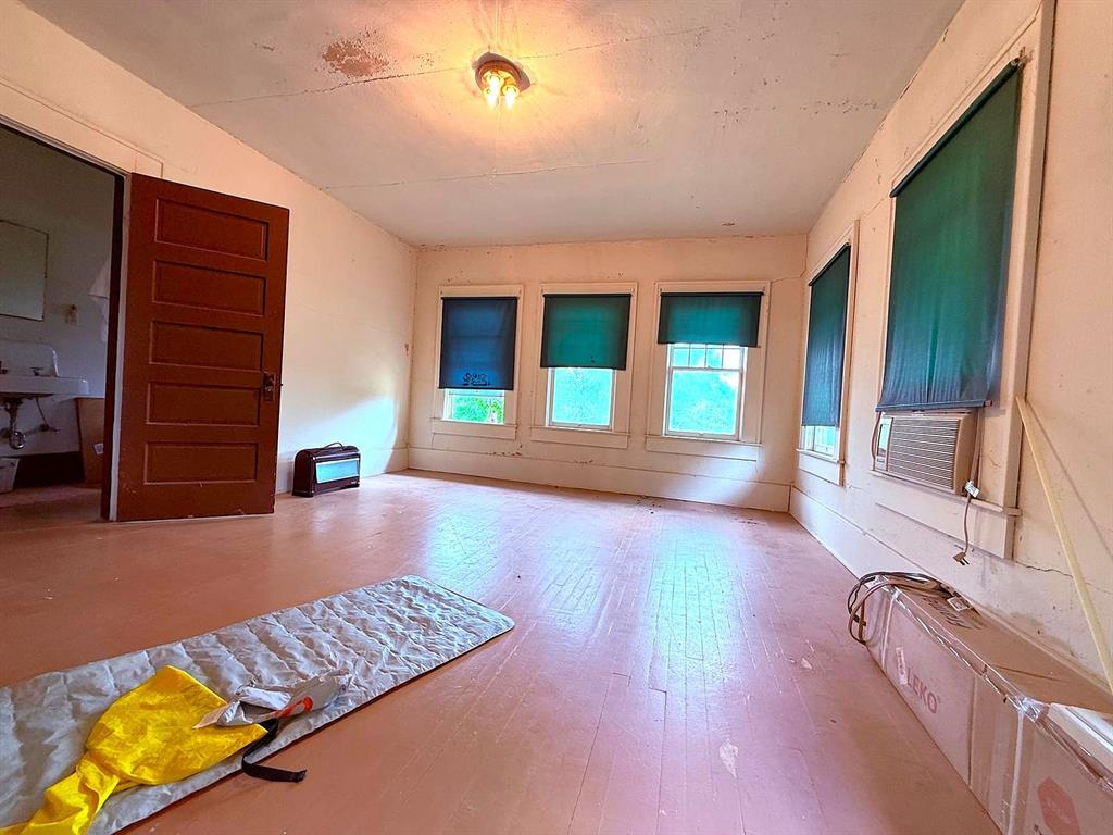 806 S Willow Street Property Photo 34