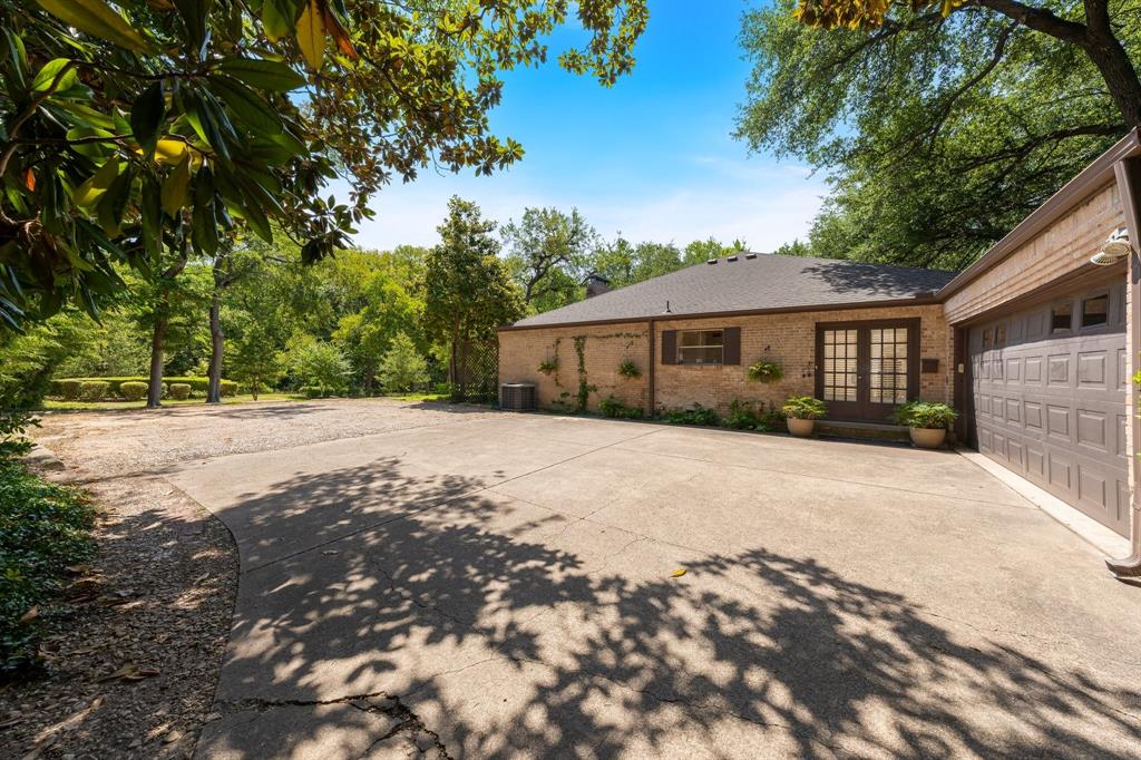 13828 Hillcrest Road Property Photo 8