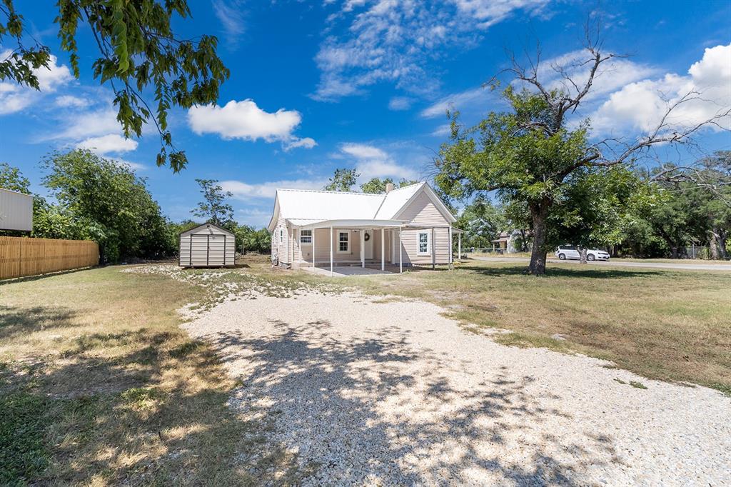 906 S Walnut Property Photo 23