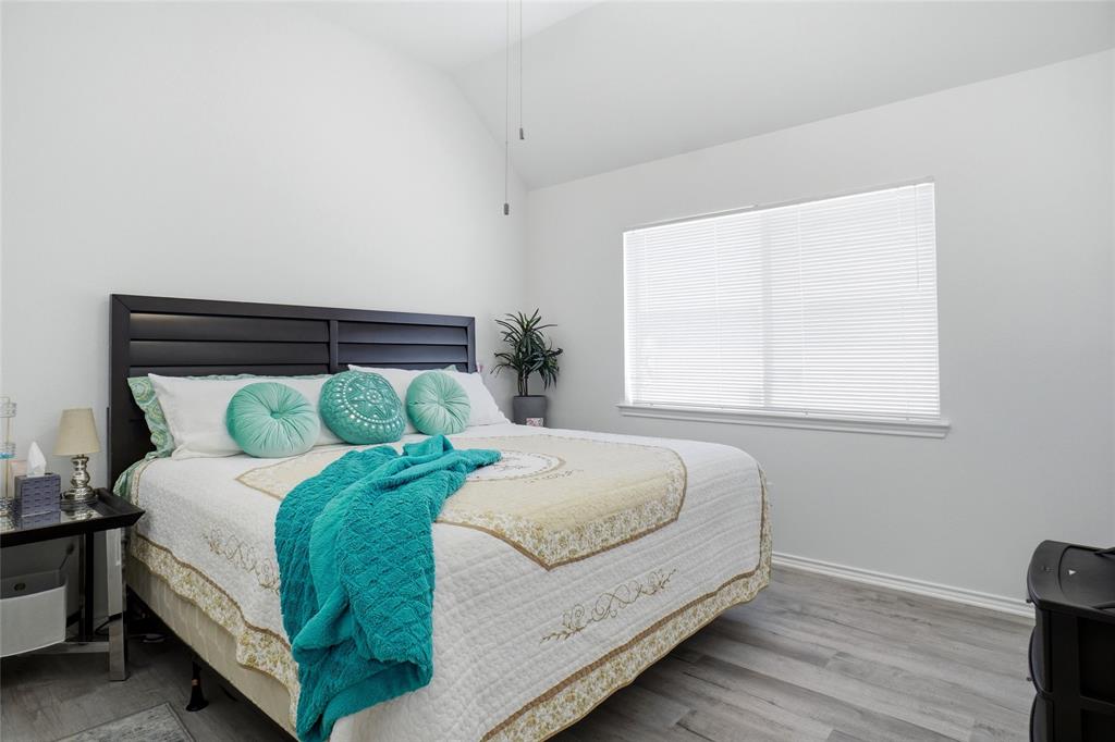 1602 Meadow Park Drive Property Photo 10