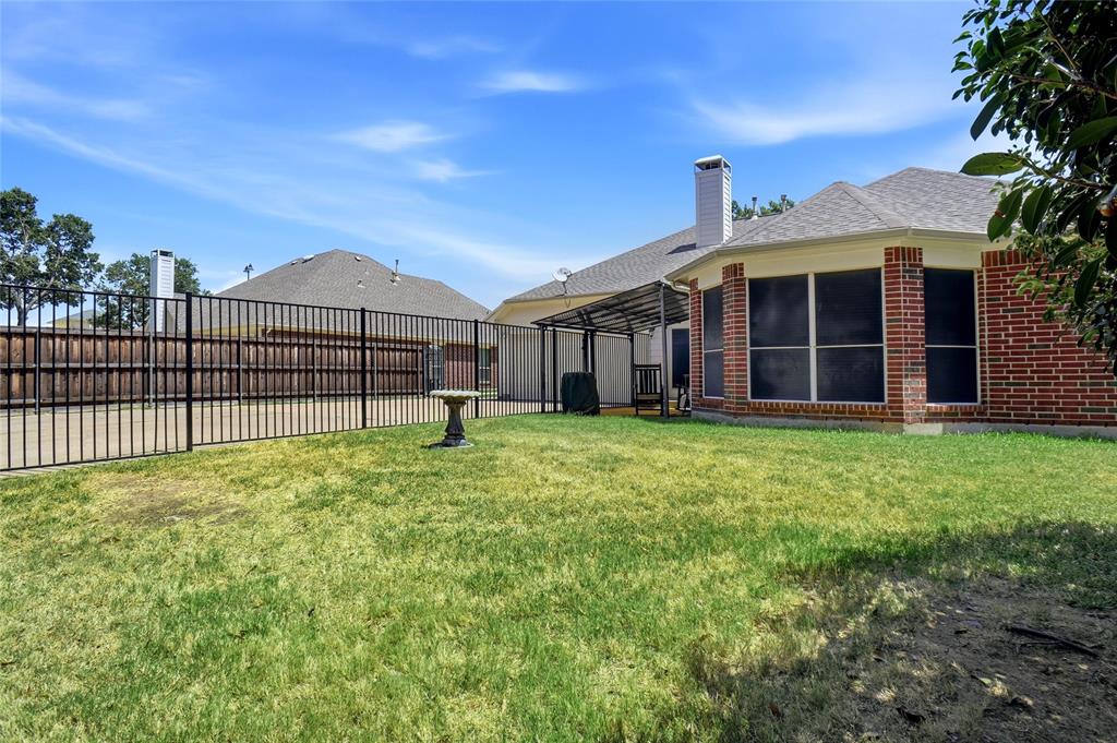 1602 Meadow Park Drive Property Photo 13