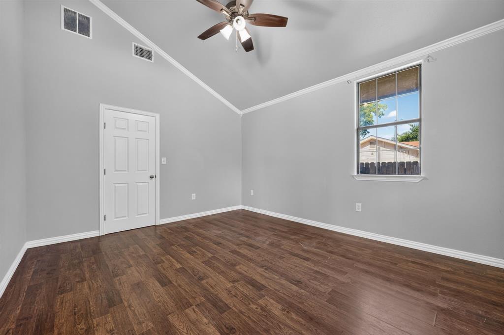 1210 Elmira Street Property Photo 12