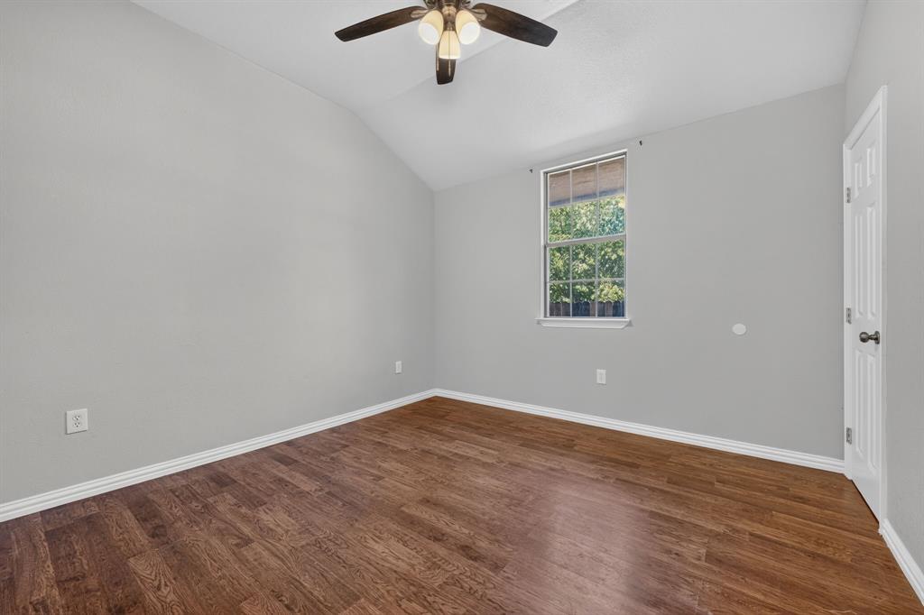 1210 Elmira Street Property Photo 16