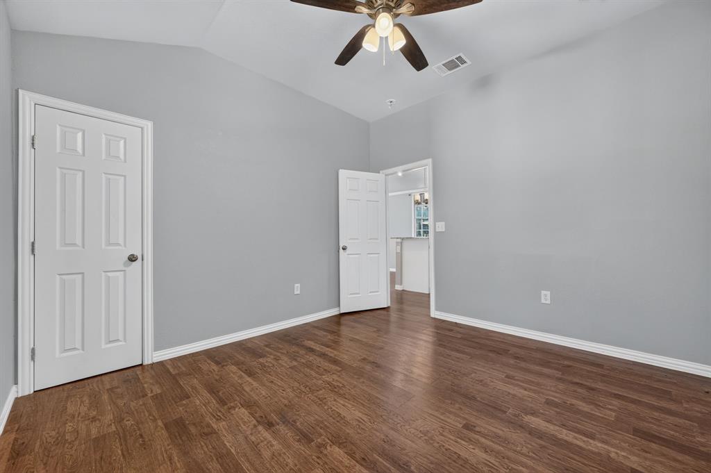 1210 Elmira Street Property Photo 18