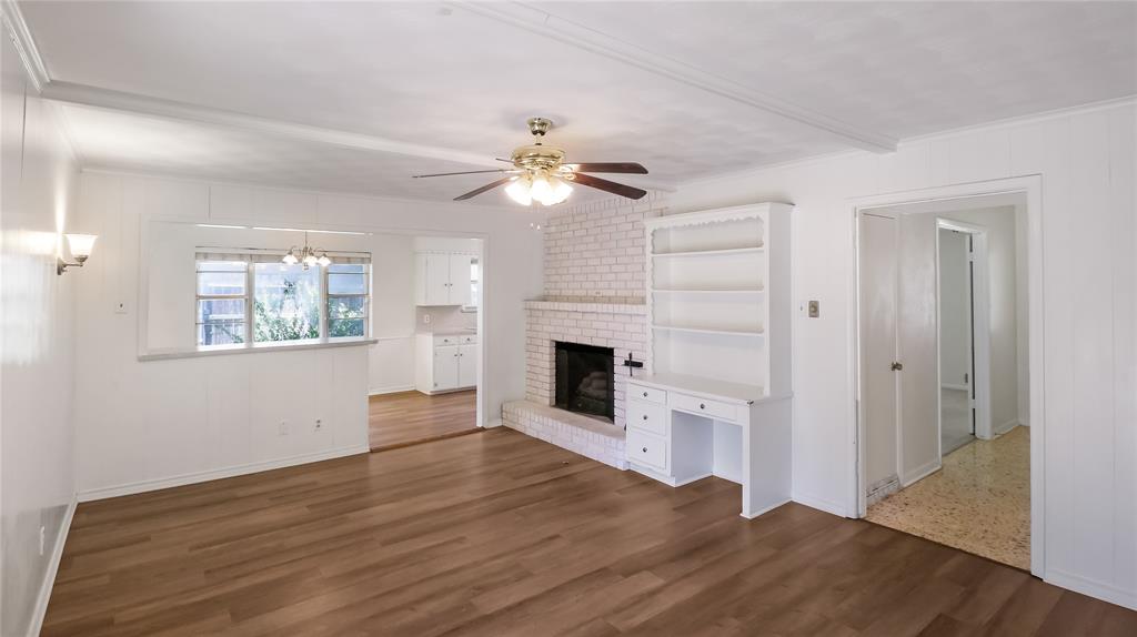 1526 Charleston Drive Property Photo 9