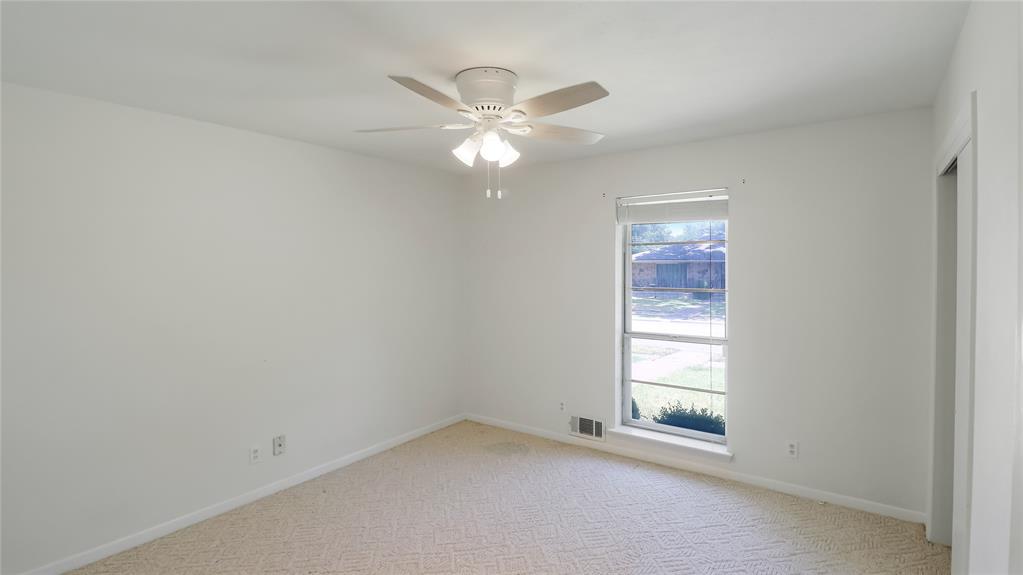 1526 Charleston Drive Property Photo 22