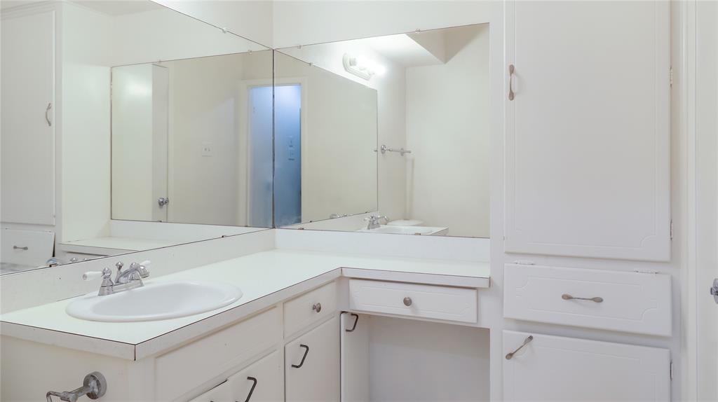 1526 Charleston Drive Property Photo 23