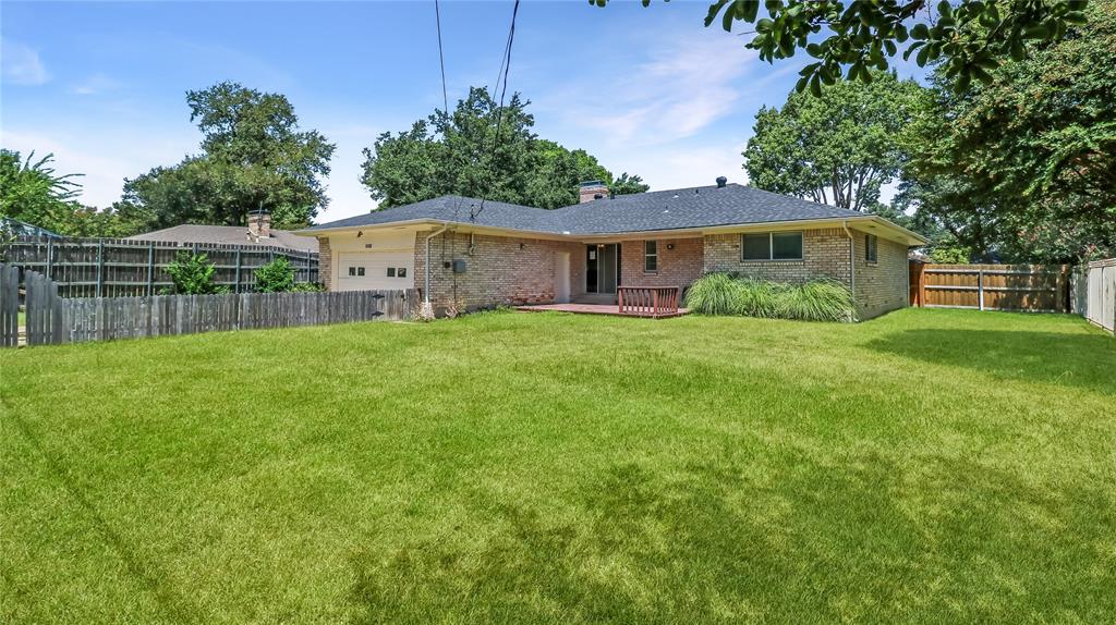 1526 Charleston Drive Property Photo 27