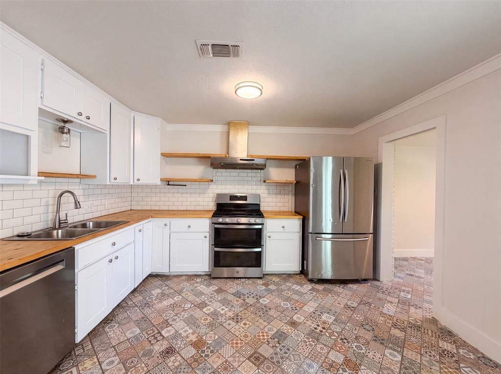808 Griffin Street Property Photo 2