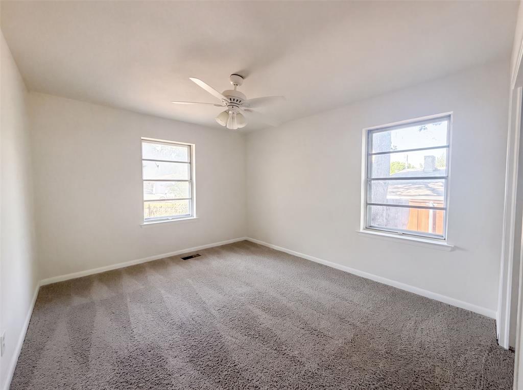 808 Griffin Street Property Photo 4