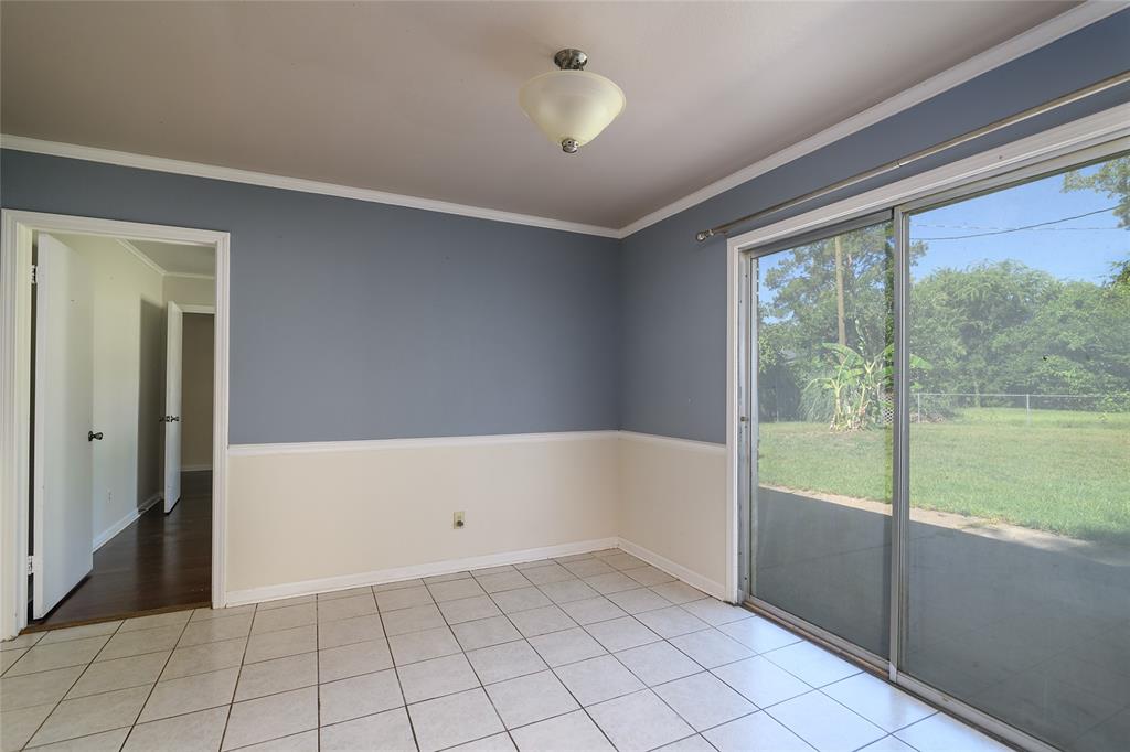 5810 Lovers Lane Property Photo 9