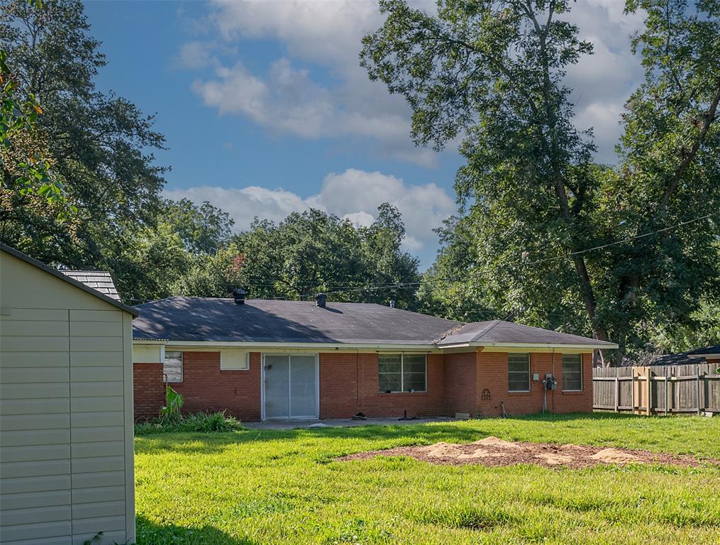 5810 Lovers Lane Property Photo 17