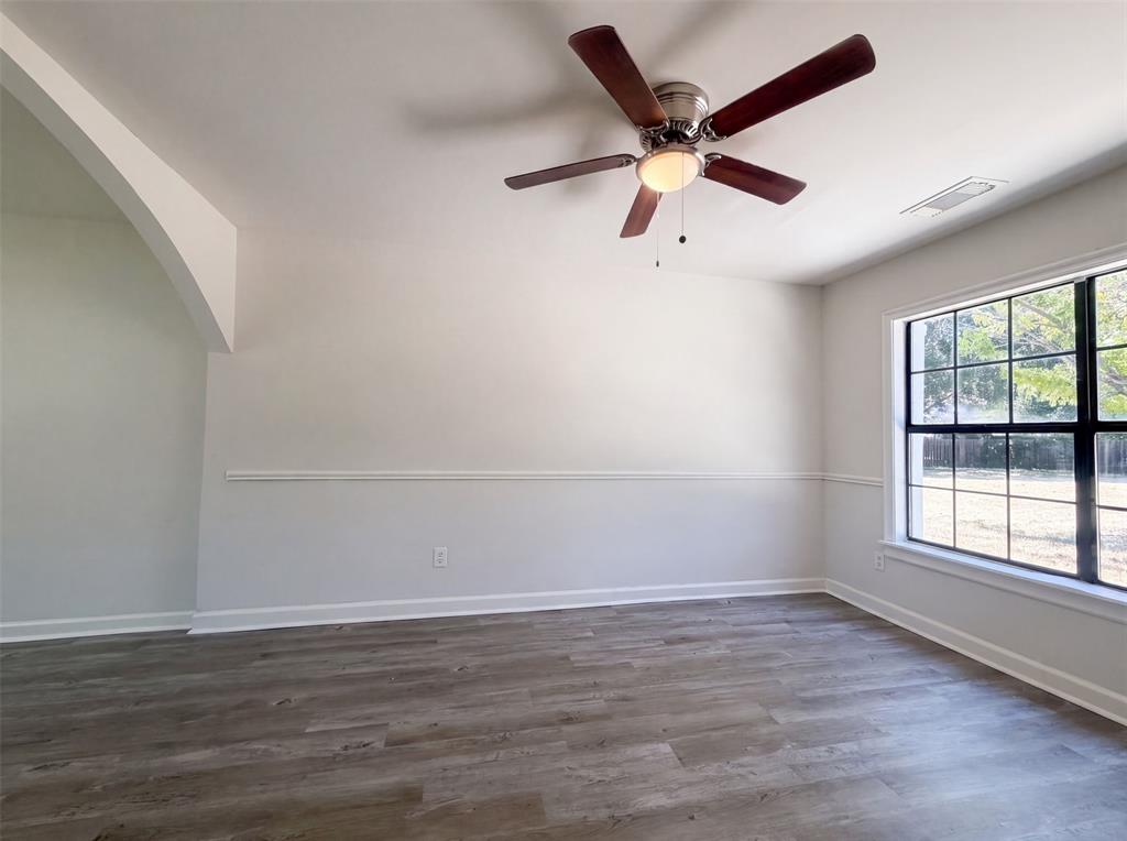 526 Royal Valley Road Property Photo 3