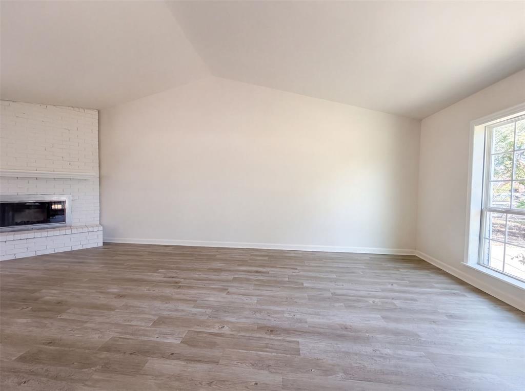 526 Royal Valley Road Property Photo 4