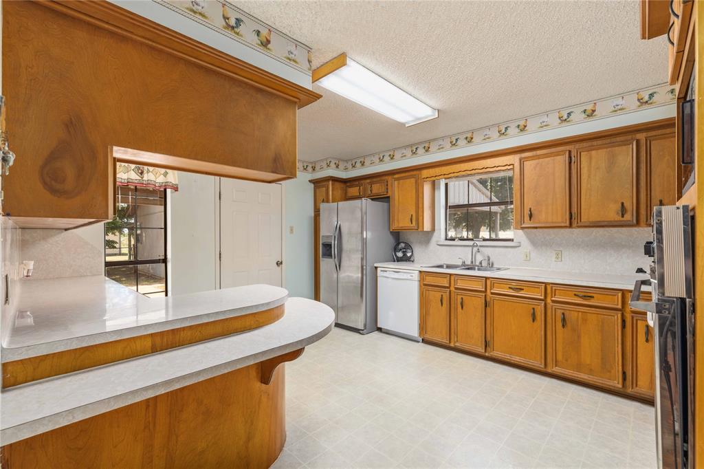 6370 Highway 16 Property Photo 8