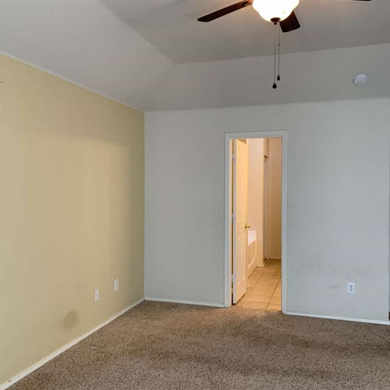 208 N Rolling Meadows Drive Property Photo 11