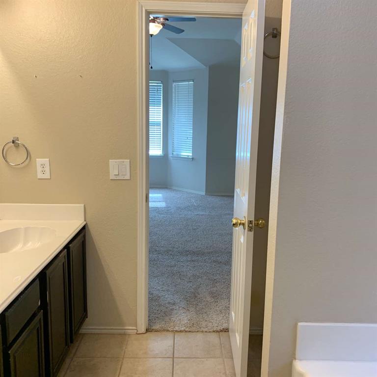 208 N Rolling Meadows Drive Property Photo 15