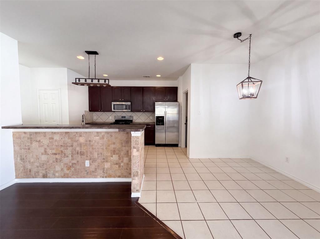 1232 Spanish Moss Drive Property Photo 5