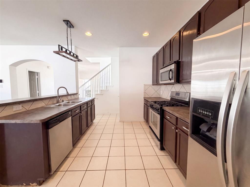 1232 Spanish Moss Drive Property Photo 6
