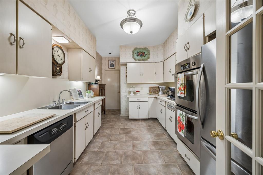 6310 Bandera Avenue C Property Photo 14