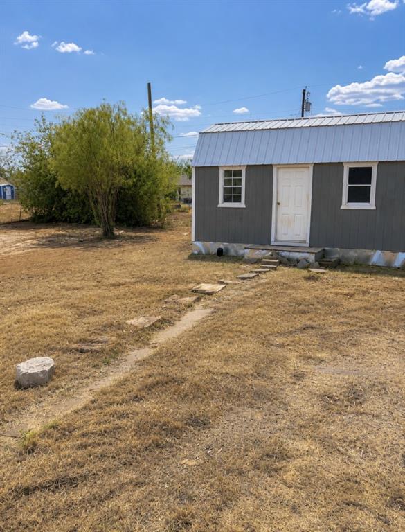 1902 Ave G Property Photo 1