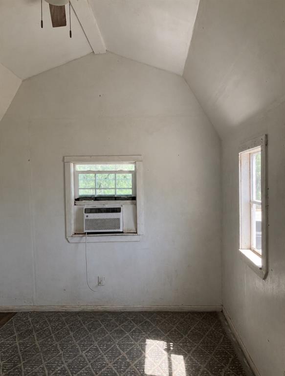 1902 Ave G Property Photo 6