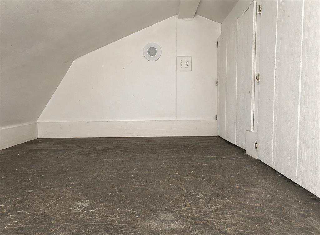 1902 Ave G Property Photo 7