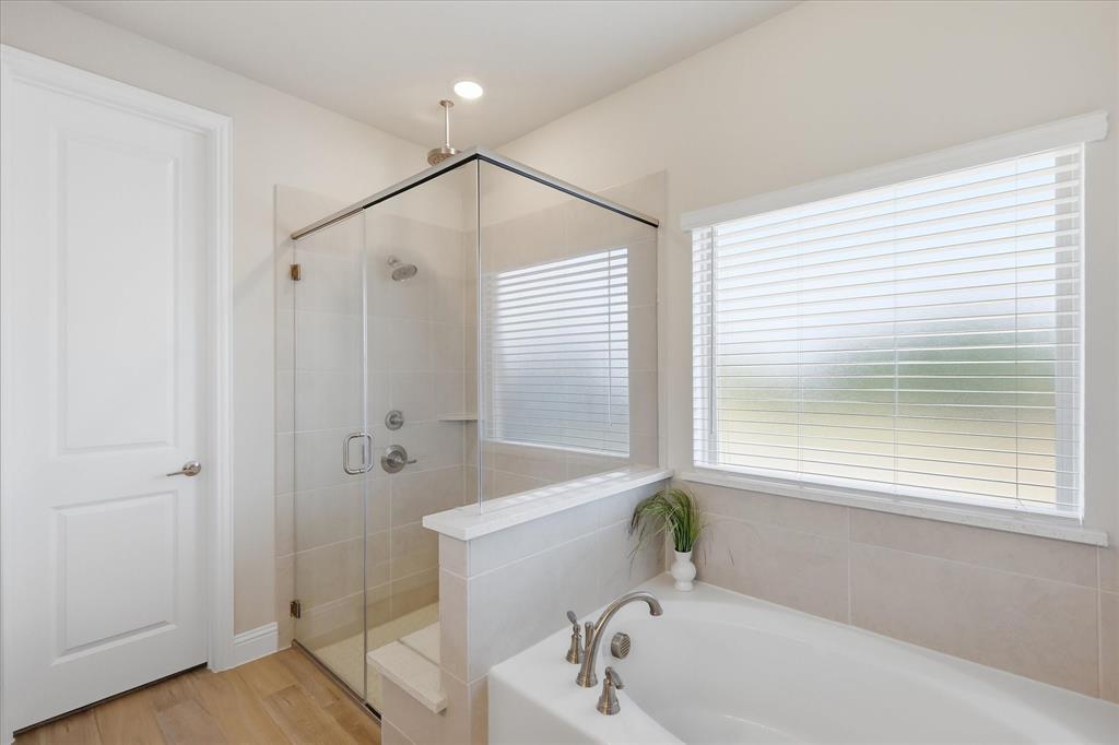 10000 Sequoia Street Property Photo 8