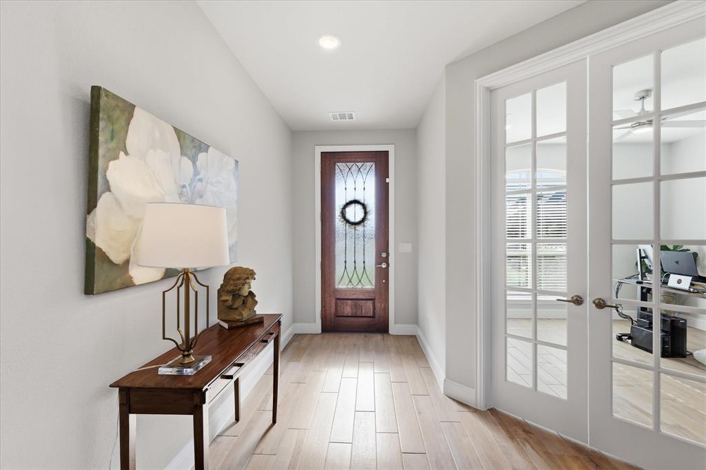 10000 Sequoia Street Property Photo 15