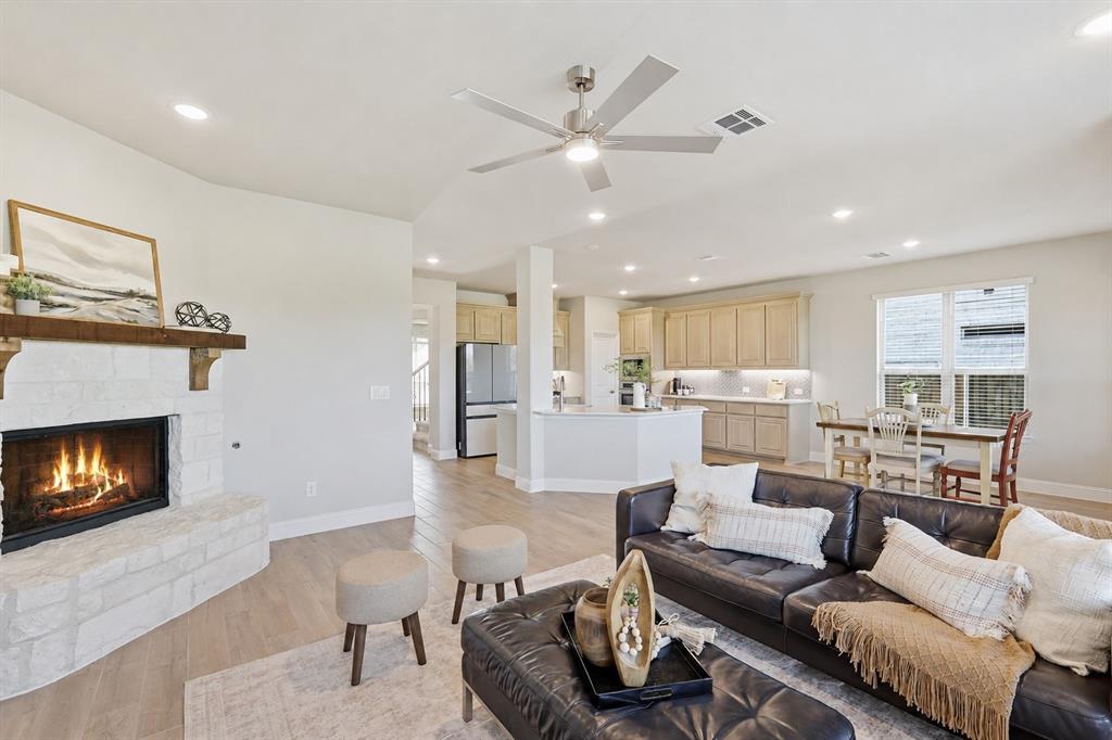 10000 Sequoia Street Property Photo 17